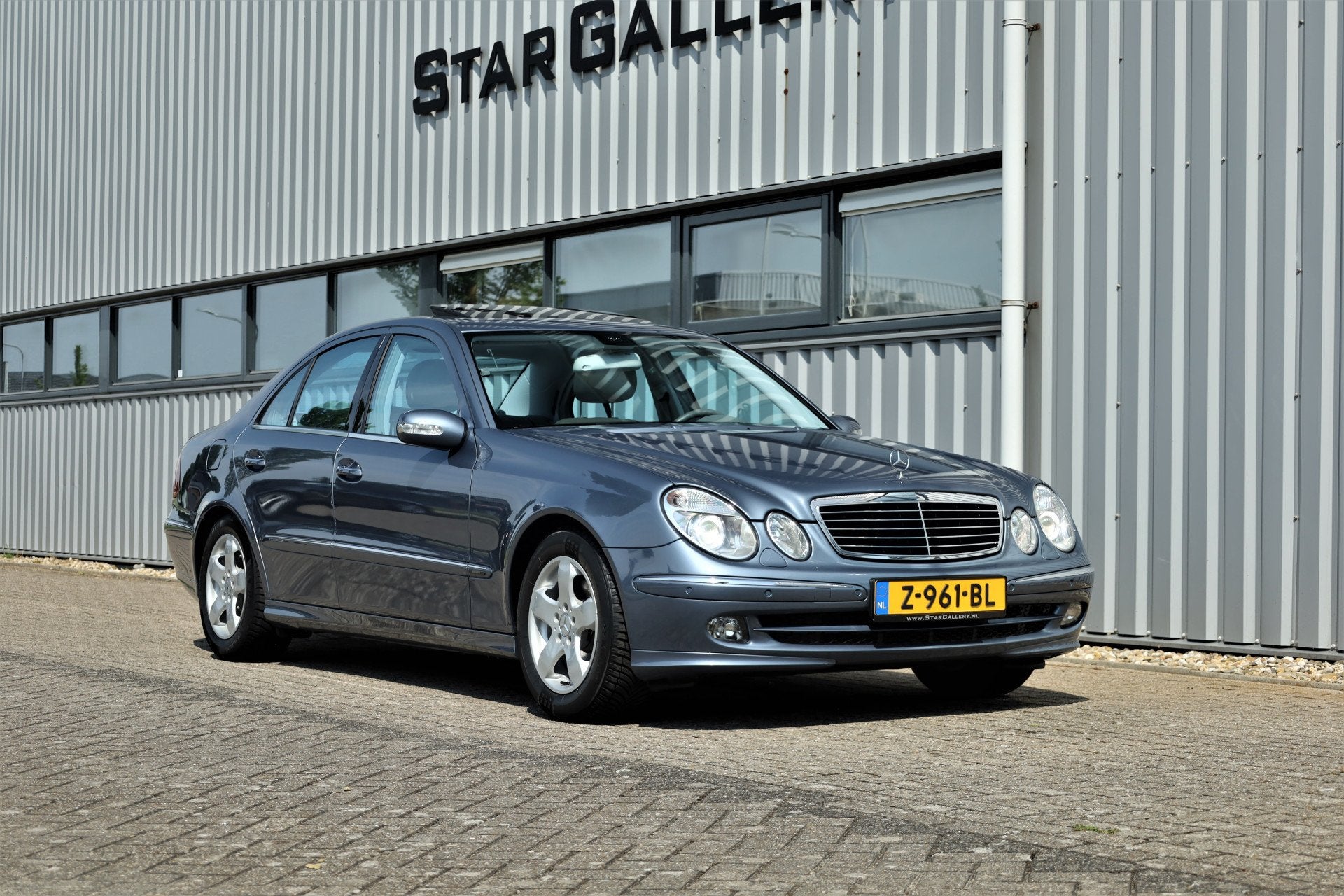 Mercedes-Benz E-Klasse E 280 Avantgarde 81057km Youngtimer, Auto's, Automaat, Achterwielaandrijving, Gebruikt, Automatische klimaatregeling