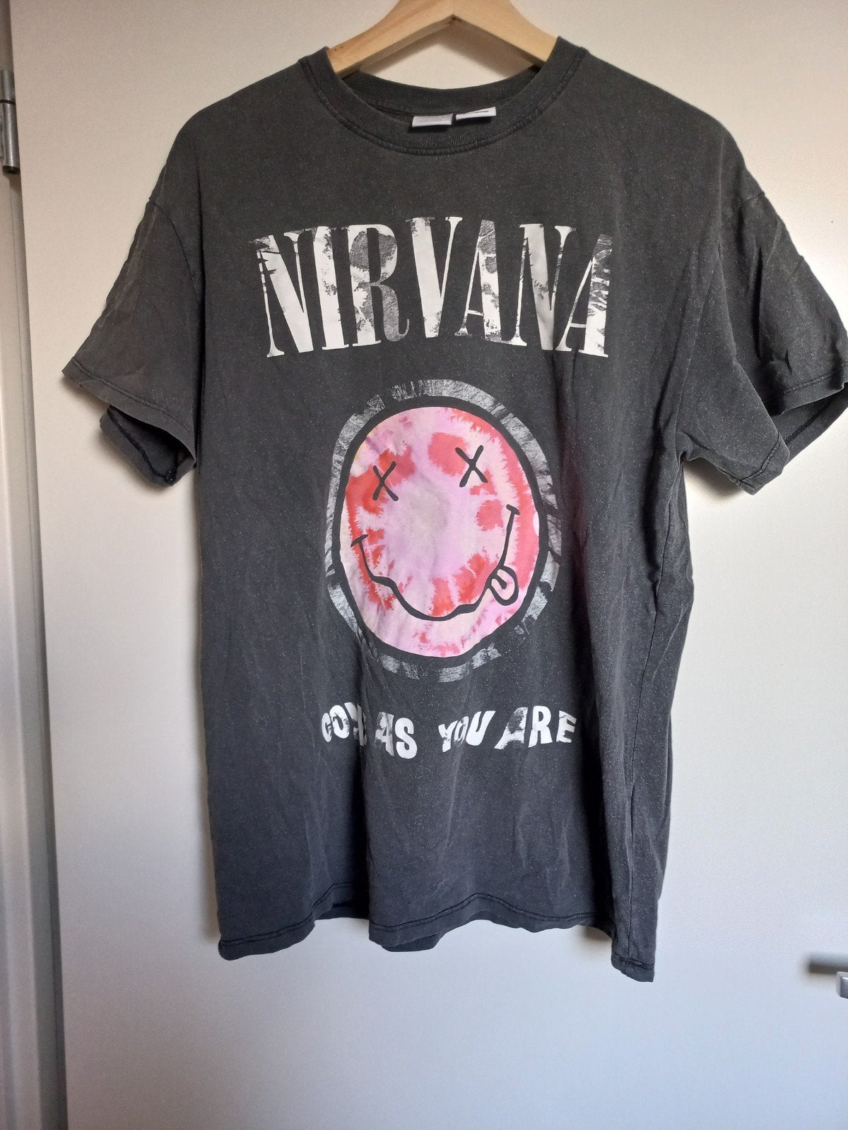 Bershka Grijs met opdruk Nirvana shirt- maat 10/12, Gebruikt, Meisje, Ophalen of Verzenden, Bershka