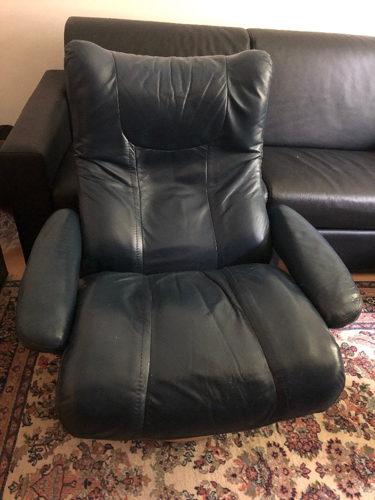 Stressless donkerblauwe leren relaxfauteuil met voetenbank, Ophalen, Gebruikt, Modern, Comfort, 75 tot 100 cm