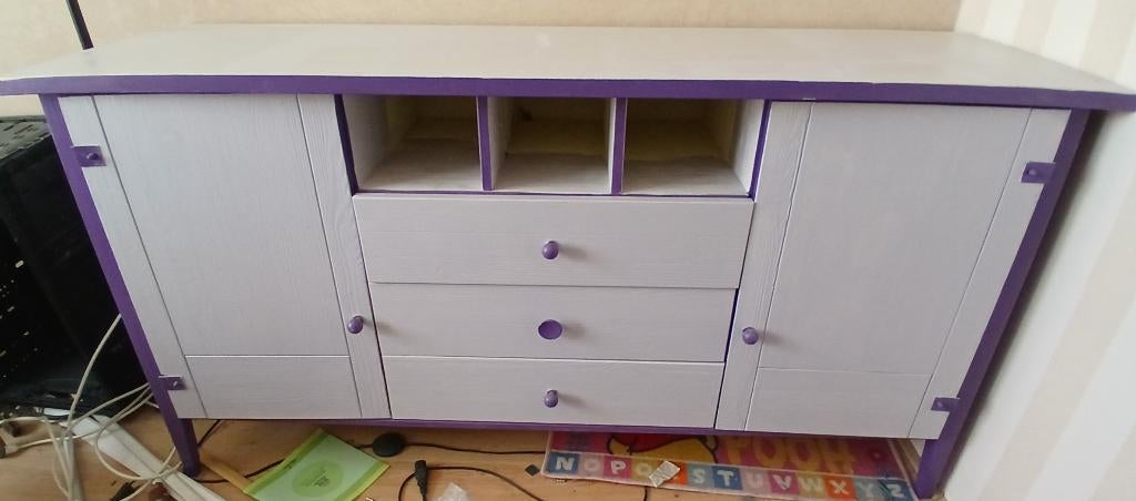 Lage kast / Dressoir Tienerkamer Lila / Paars, Huis en Inrichting, Kasten | Dressoirs, Ophalen, Gebruikt, Met deur(en), 150 tot 200 cm