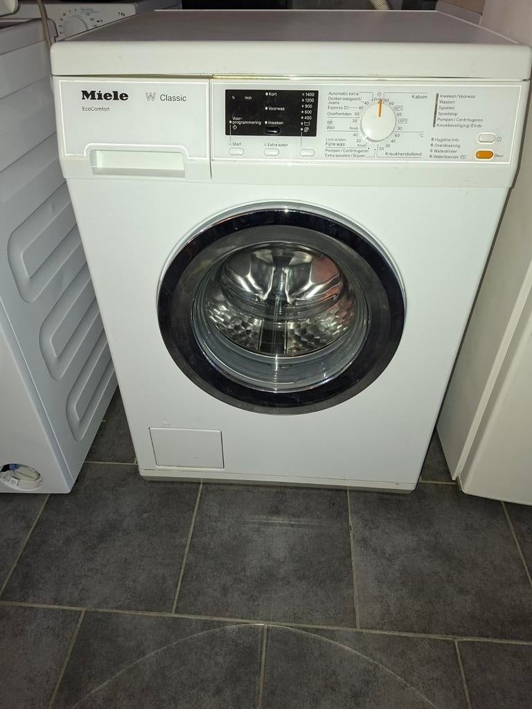 Miele W classic wasmachine., Ophalen, Gebruikt, Voorlader, 85 tot 90 cm