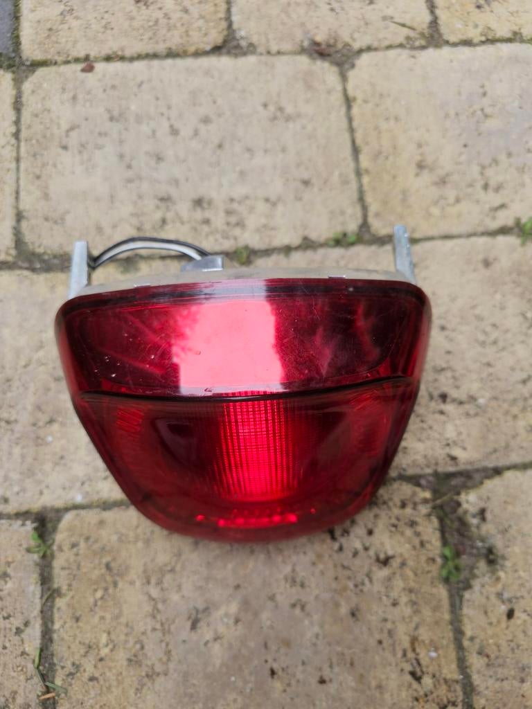 Achterlicht vespa sprint/ primavera achter licht lamp, Ophalen of Verzenden, Overige typen