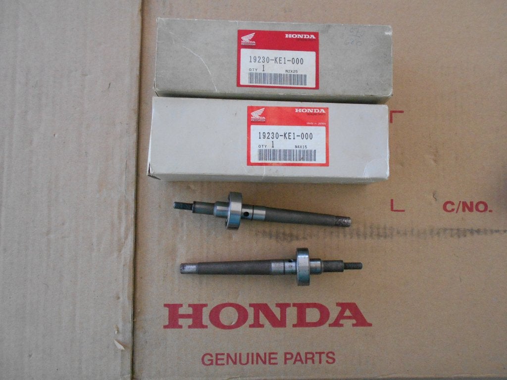 NOS Nieuwe As Waterpomp Honda MTX125R/200R/MBX125F/JC10, Verzenden