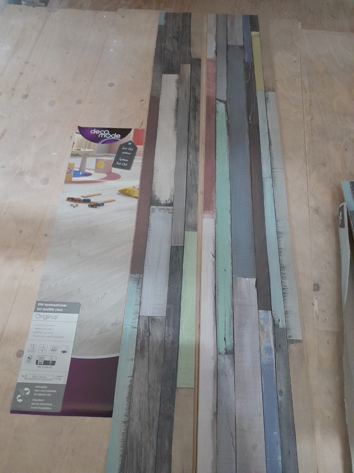 Laminaat gekleurde latjes, Ophalen, 50 tot 150 cm, 10 tot 30 cm, Hout