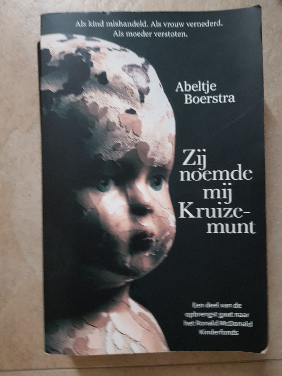 Zij noemde mij Kruizemunt  Abeltje Boersma, Ophalen of Verzenden, Zo goed als nieuw