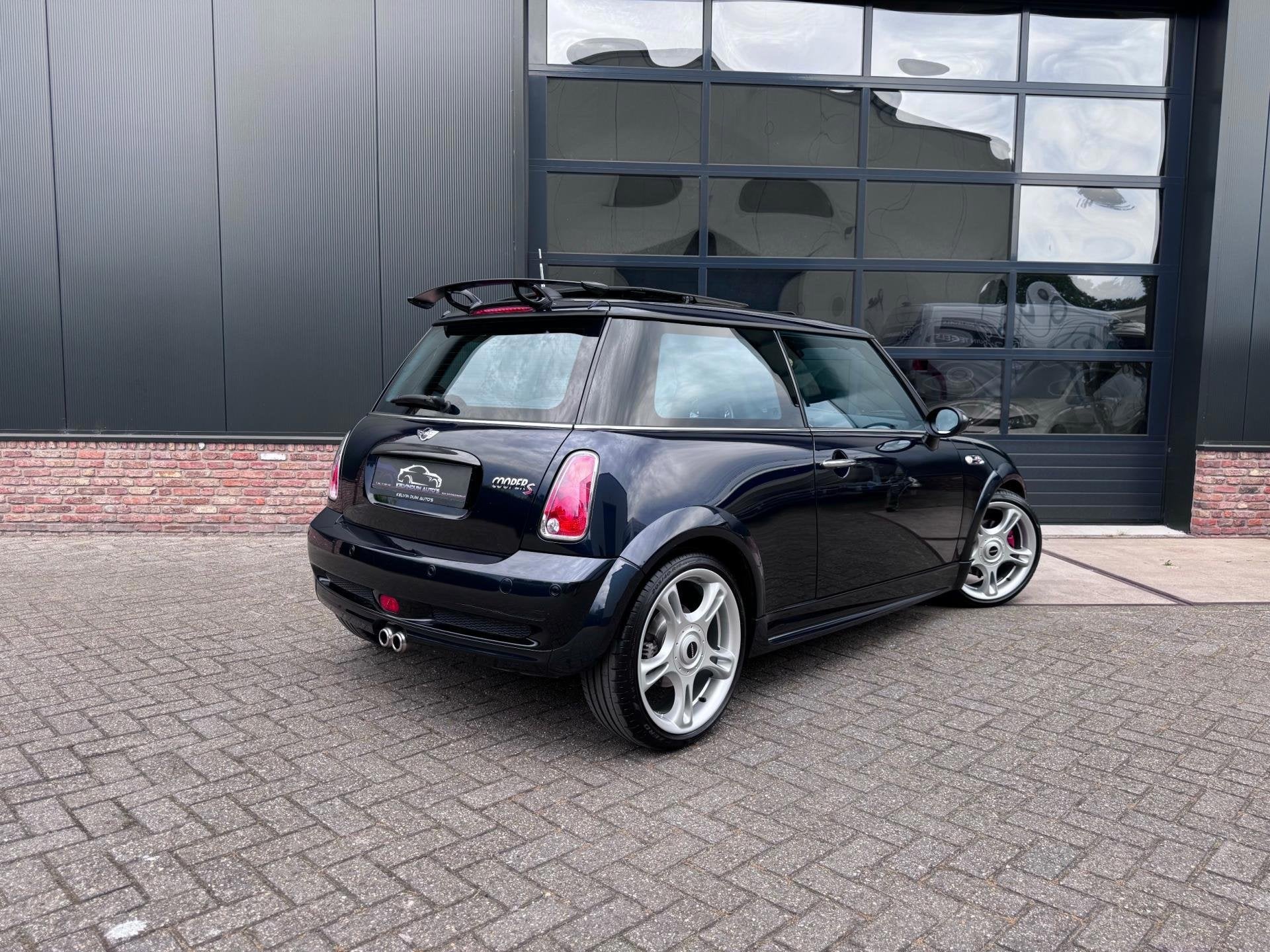 Mini Mini 1.6 Cooper S R53 JCW NAP Youngtimer Verzamelobject, Auto's, Xenon verlichting, Gebruikt, 4 cilinders, 4 stoelen