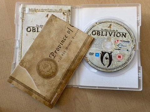 The Elder Scrolls IV: Oblivion – PC – Inclusief map, 1 speler, Ophalen of Verzenden, Zo goed als nieuw, Role Playing Game (Rpg)