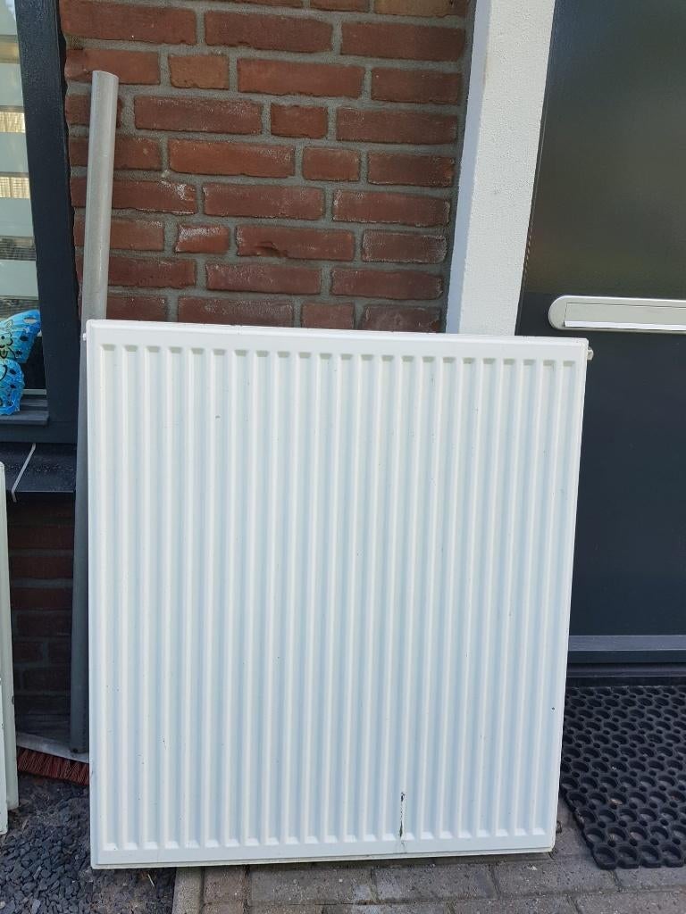 3 Radiatoren, Ophalen, Hoog rendement (Hr), Radiator, Zo goed als nieuw