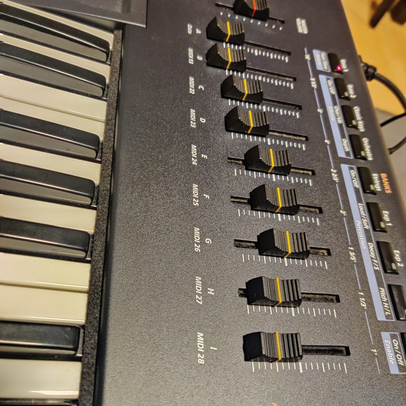 Kurzweil PC361 Synthesizer Workstation (in goede staat), Zo goed als nieuw, Met midi-aansluiting, 76 toetsen, Ophalen