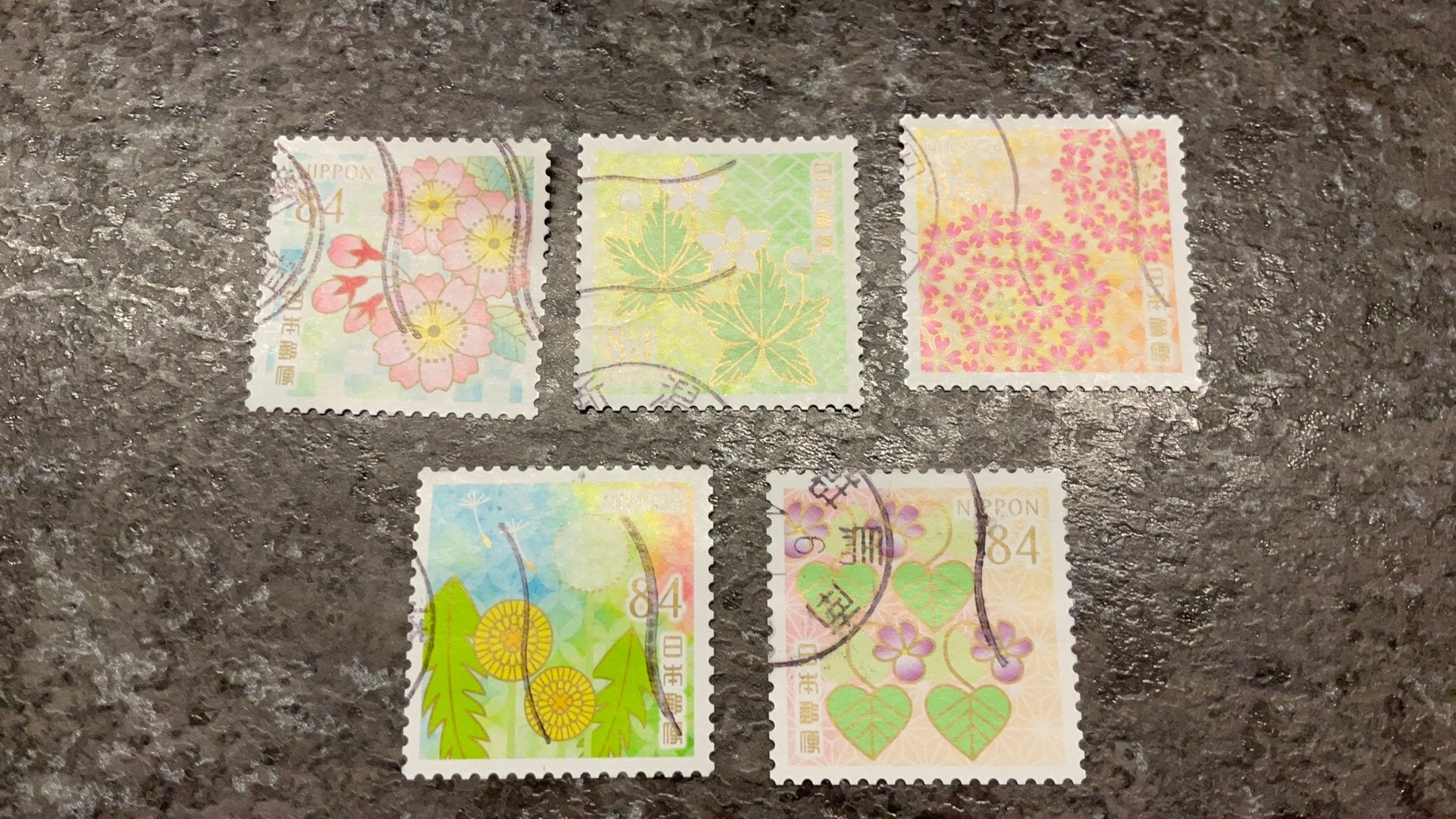(24679) Japan, 2024, SERIE, mi 12088-12092, bloemmotieven, Postzegels en Munten, Postzegels | Azië, Ophalen of Verzenden, Oost-Azië