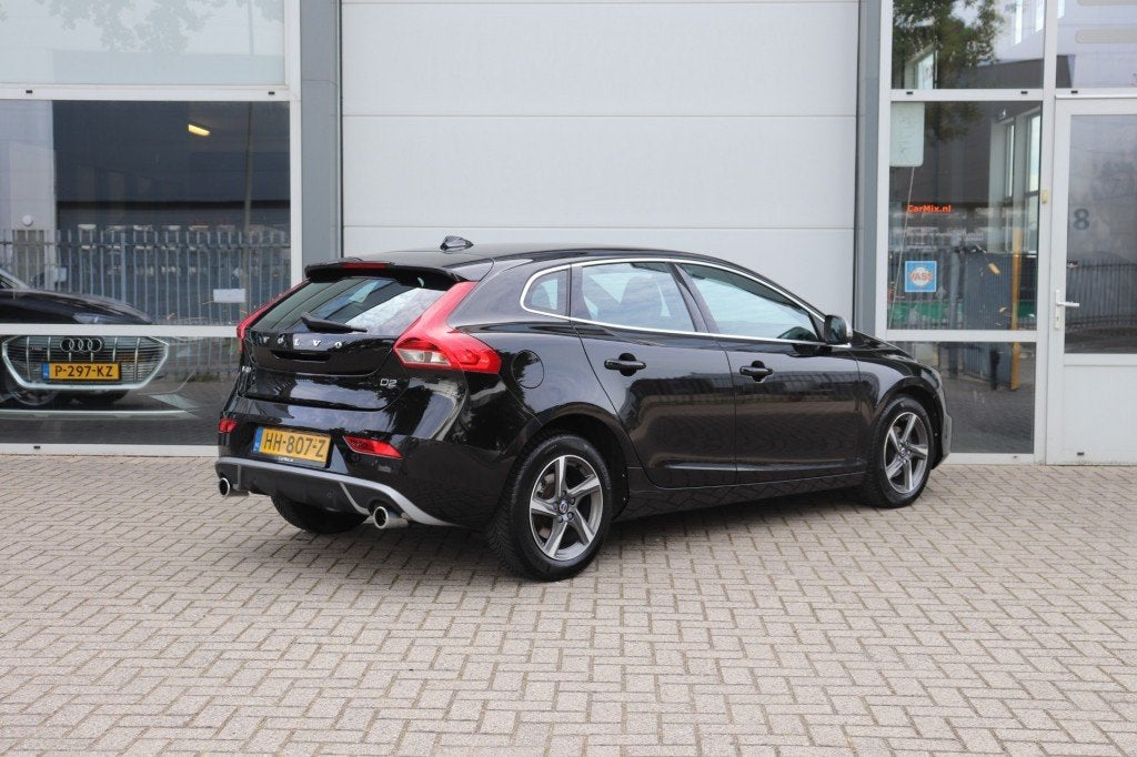 Volvo V40 2.0 D2 120PK R-DESIGN/DEALER.ODH/1E.EIG/ORIG.NL, Auto's, Voorwielaandrijving, 4 cilinders, 1969 cc, Electronic Stability Program (ESP)