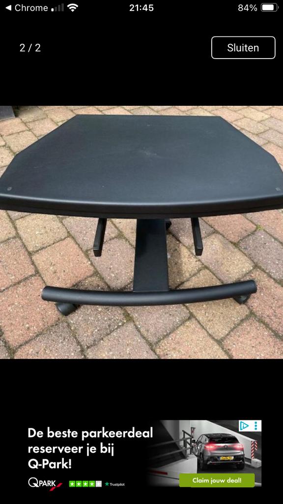 Zwarte metalen tv tafel op wieltjes, Huis en Inrichting, Kasten | Televisiemeubels, Ophalen, Zo goed als nieuw