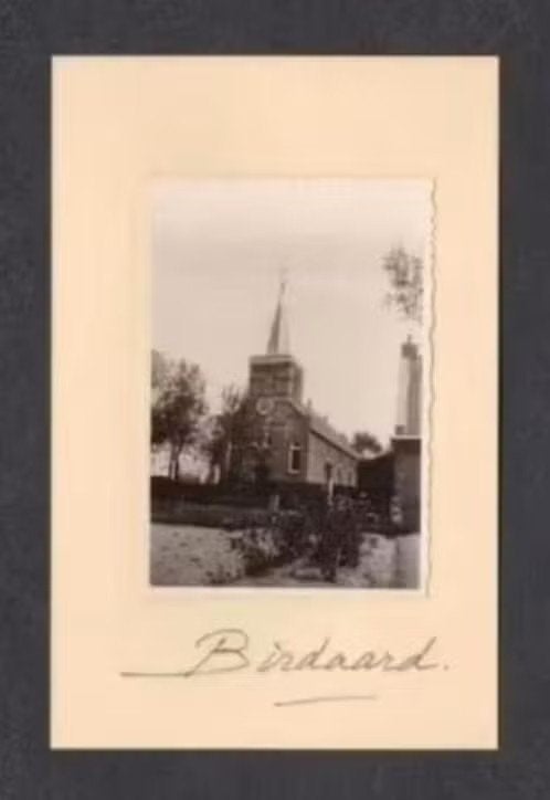 Foto Birdaard Kerk Jaren 30., Verzamelen, Foto's en Prenten, Foto, Ophalen of Verzenden, Zo goed als nieuw, Gebouw