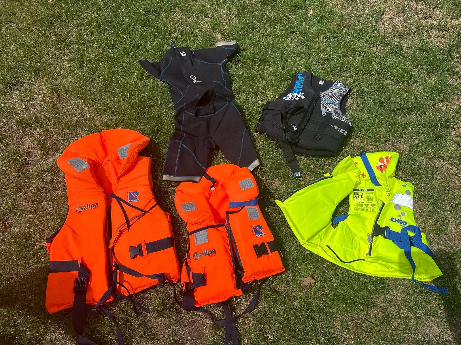 Reddingsvesten verschillende maten en wetsuit voor kinderen, Ophalen, Zo goed als nieuw, Kind, Wetsuit