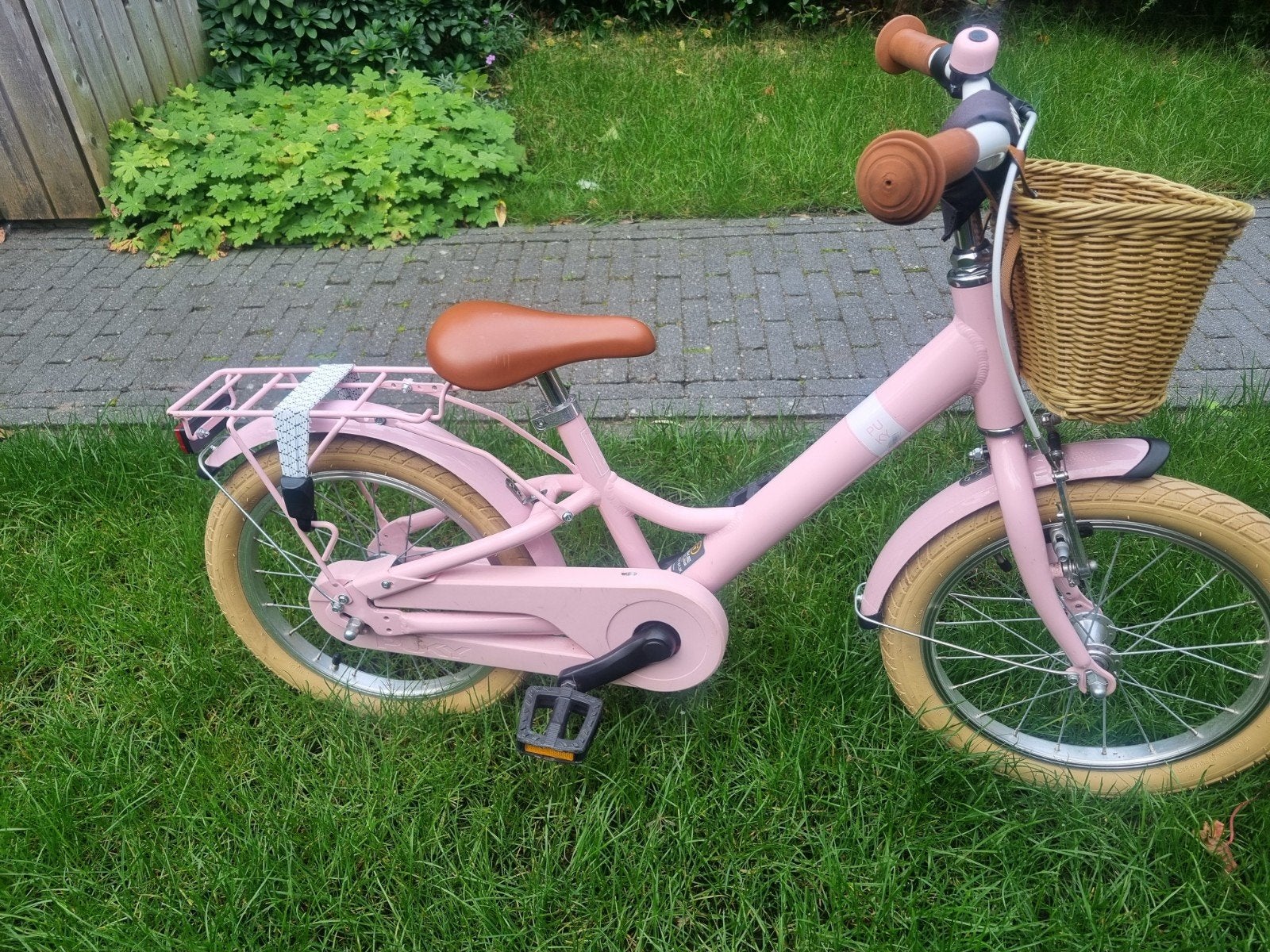 Puky kinderfiets roze met mandje en bagagedrager, Fietsen en Brommers, Ophalen, Terugtraprem, 16 tot 20 inch, Puky