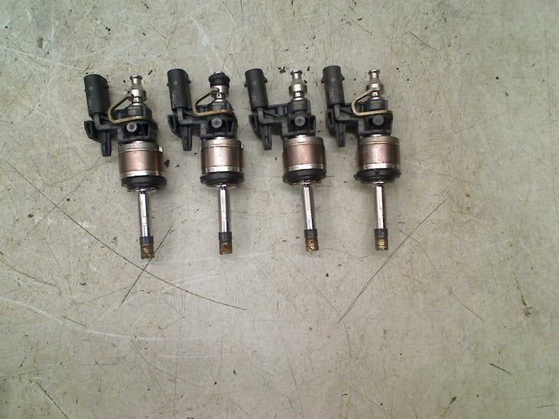 Injector Brandstof 4 stuks Golf VIII (CD1) 2025, Gebruikt, Volkswagen, Volkswagen AG, Kundenbetreuung@volkswagen.de