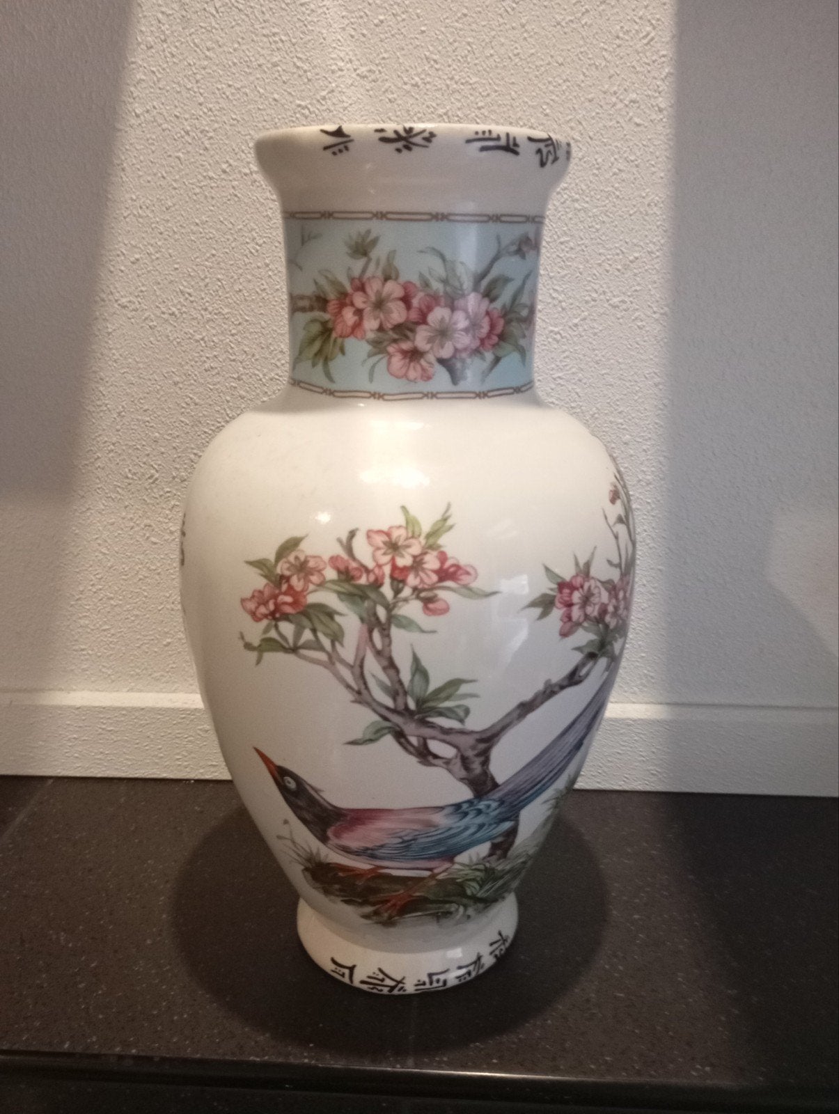 ANTIEKE vaas met een decoratie vogel en bloesemtakken NU 30€, Ophalen of Verzenden