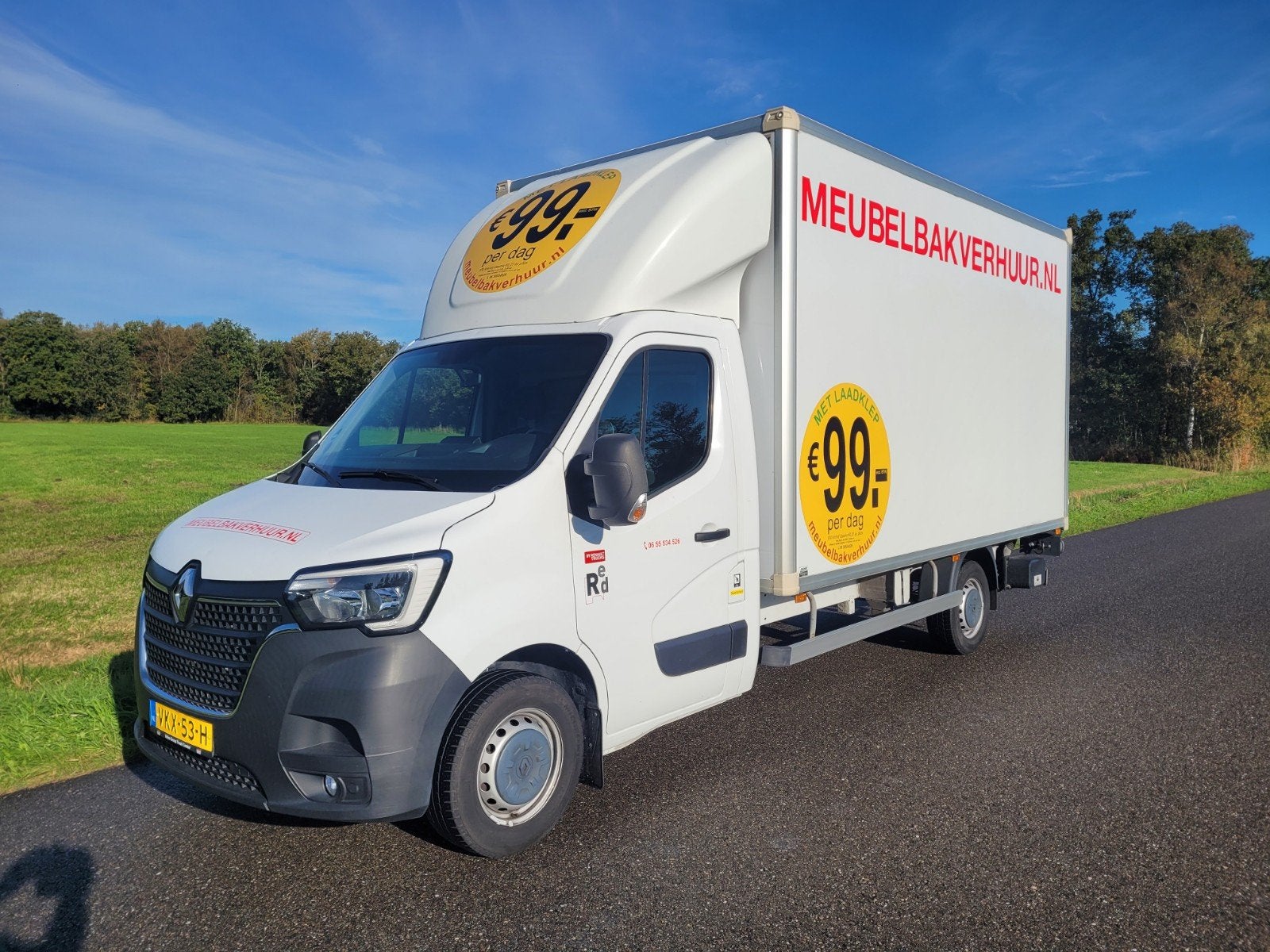 Renault Master bakwagen laadklep trekhaak meubelbak 77552 km, Voorwielaandrijving, 145 pk, Stof, 4 cilinders