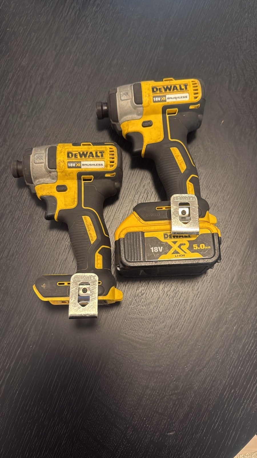 DeWalt 18V XR Brushless Slagmoersleutel (2 stuks), Verzenden, Gebruikt, 600 watt of meer, Overige typen