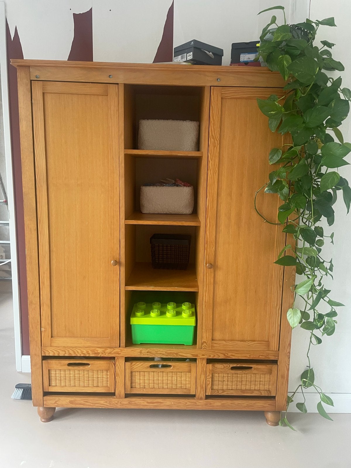 Houten kledingkast 190x140x52 cm, demontabel, Huis en Inrichting, Ophalen, Gebruikt, 100 tot 150 cm, 150 tot 200 cm