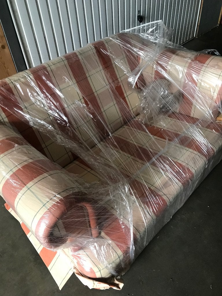 Comfortabele 2 persoonsbank met ruitpatroon, Huis en Inrichting, Banken | Bankstellen, Ophalen, Gebruikt, Tweepersoons, 75 tot 100 cm