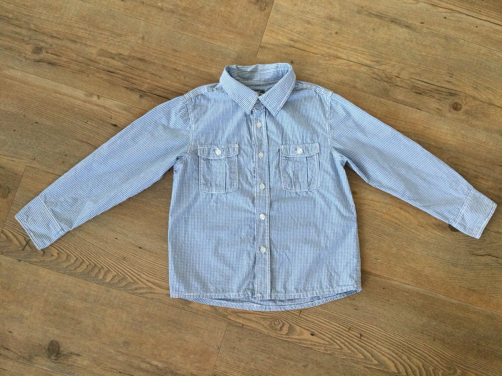 Lichtblauwe geblokte blouse maat 122, Ophalen of Verzenden, Zo goed als nieuw, Jongen of Meisje, Overhemd of Blouse