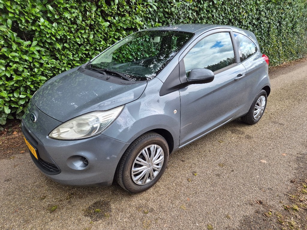 Ford Ka 1.2 69pk  2012  NIEUWE APK, Auto's, Voorwielaandrijving, Stof, 4 cilinders, 4 stoelen