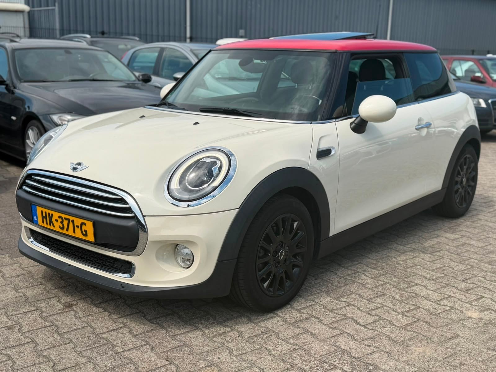 Mini One 1.2 Salt Business 2015 Xenon Panorama 140.000 KM, Auto's, Mini, Gebruikt, Euro 6, 4 stoelen, 1198 cc