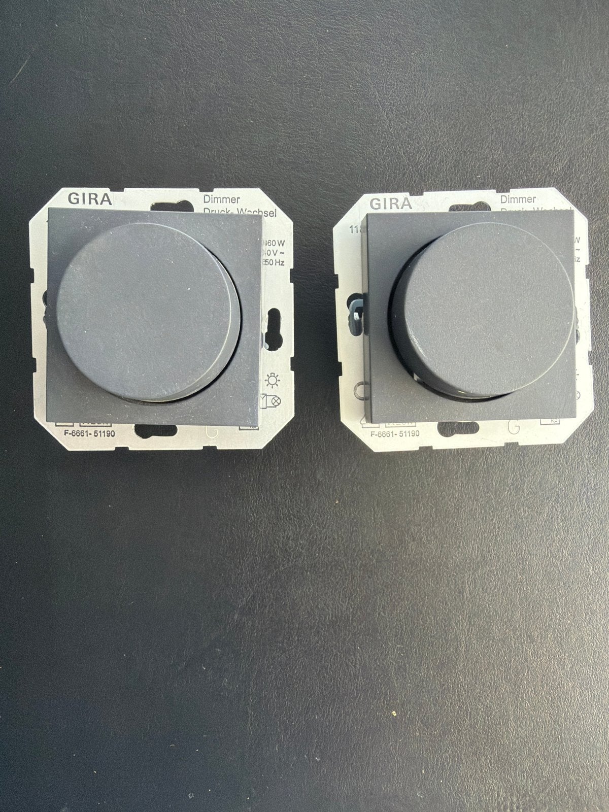 Gira Dimmer Druk-Wissel F-6661-51190 (2 stuks), Ophalen of Verzenden, Gebruikt, Gira, Dimmer