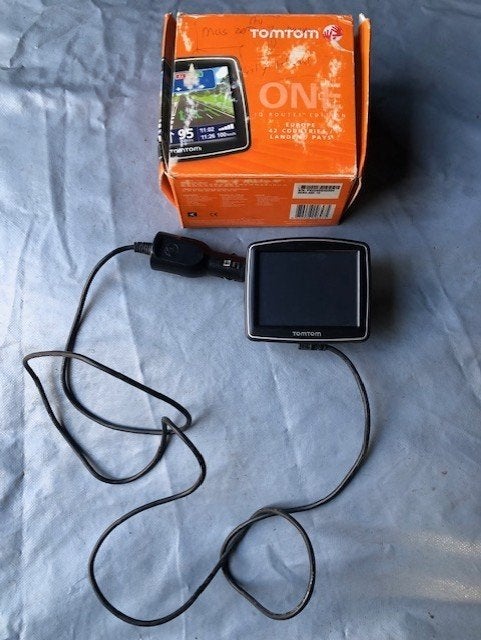 Tomtom One uit de oude doos. Met oplader en originele doos e, Ophalen of Verzenden, Nieuw