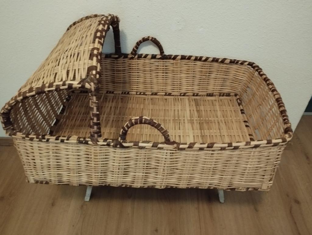 Rieten reiswieg, Ophalen, Wieg