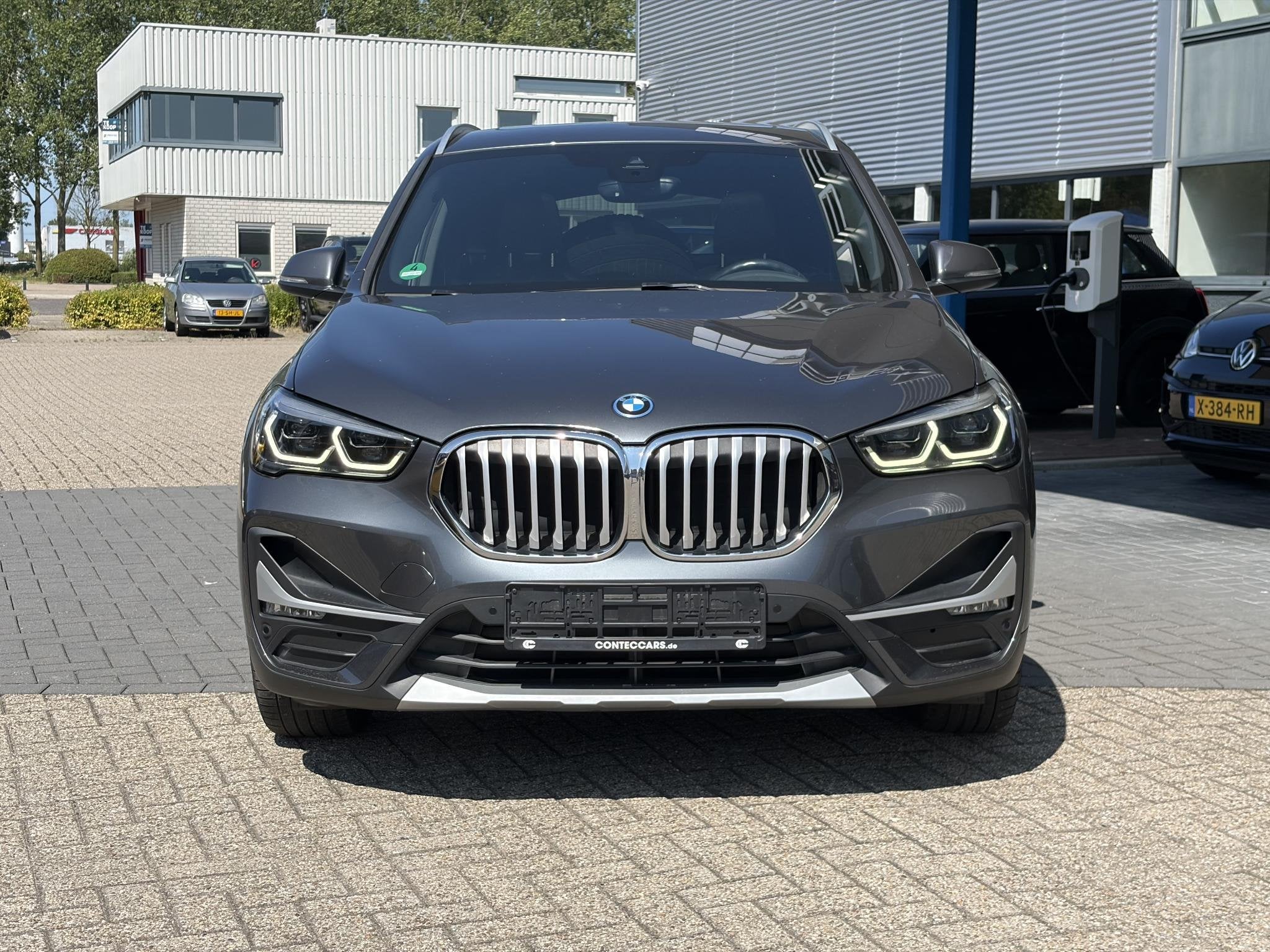 BMW X1 x Line 25e | Panoramadak | Harman Kardon | Adaptive c, Gebruikt, Euro 6, 16 kWh, Leder en Stof
