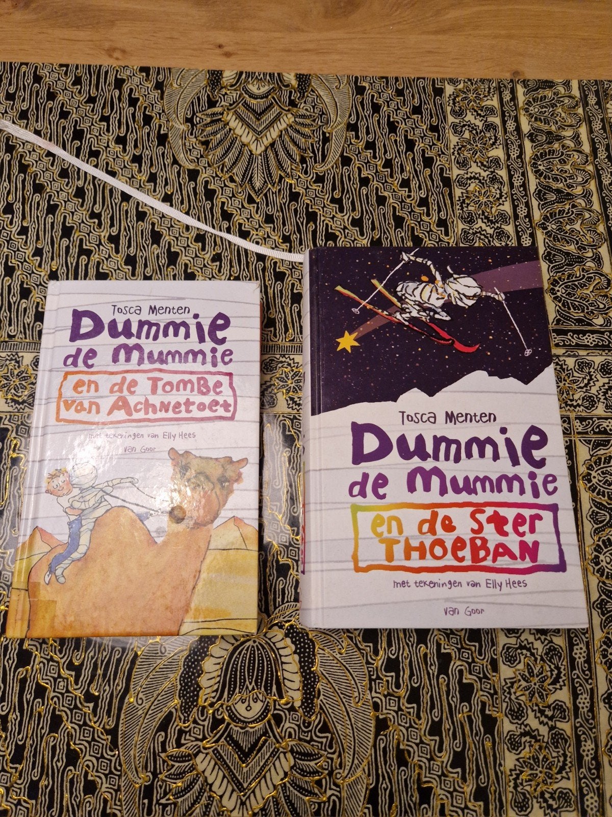 Dummie de Mummie boeken - Tosca Menten (2 stuks), Ophalen of Verzenden, Gelezen, Tosca Menten, Fictie algemeen