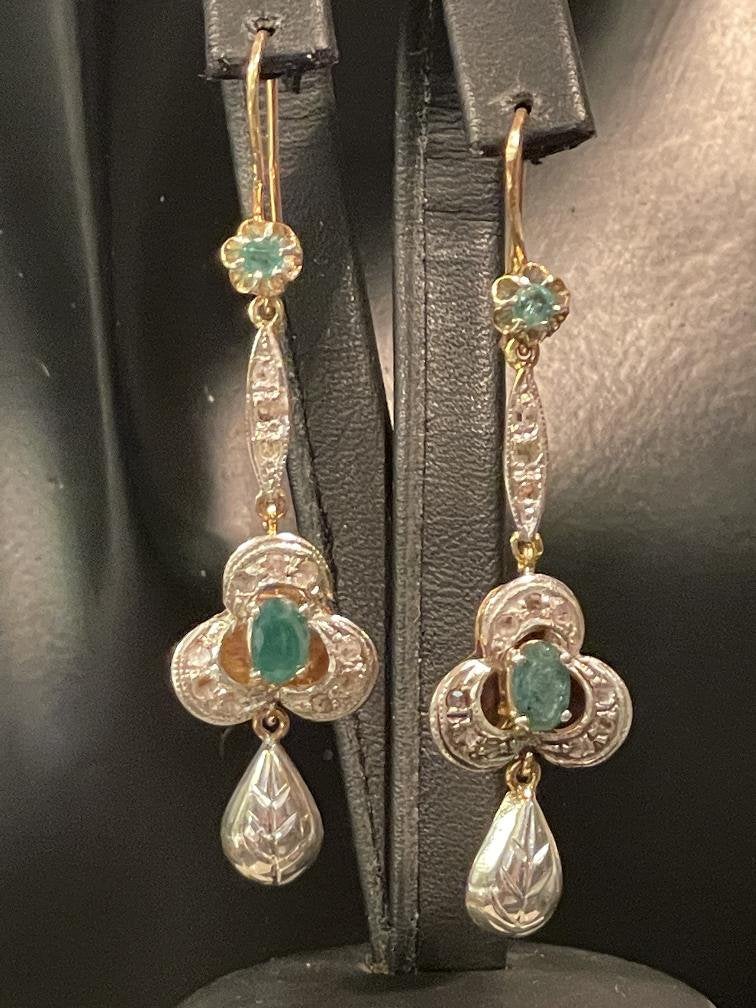 9 karaat en zilveren oorhangers smaragd en diamantjes, Ophalen of Verzenden, Zo goed als nieuw, Nvt, Nvt