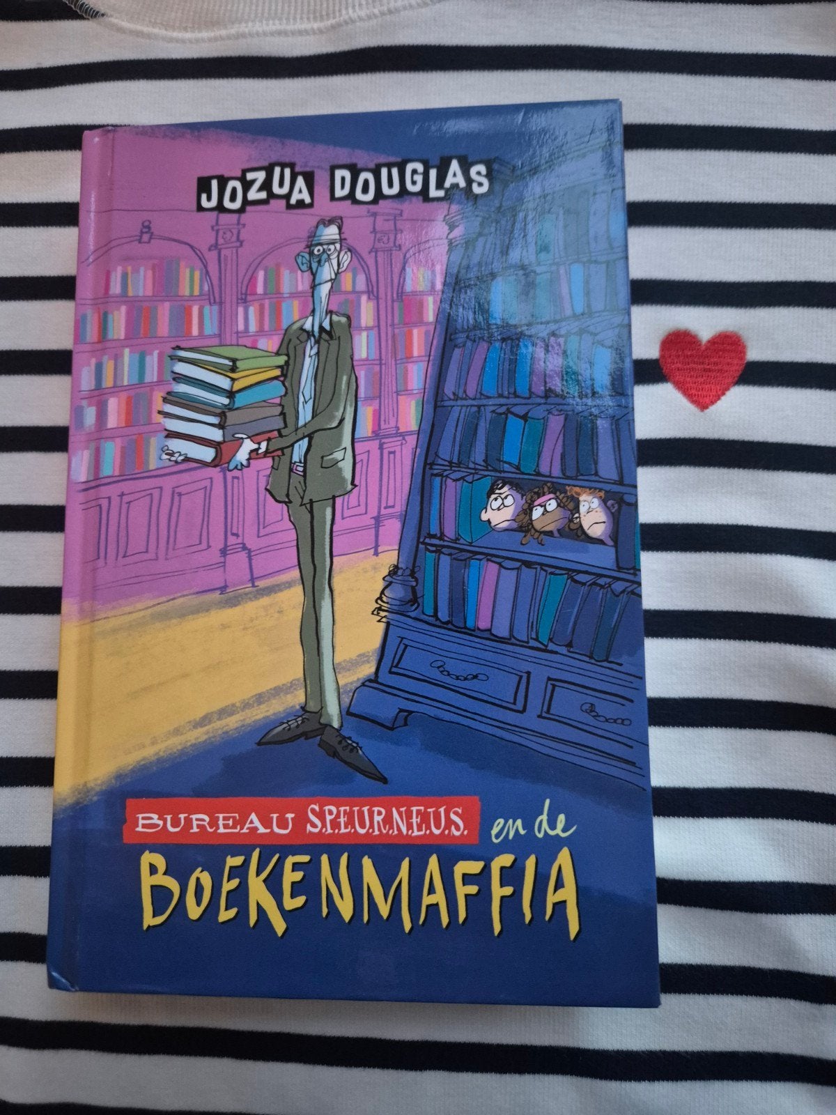Bureau Speurneus en de Boekenmaffia - Jozua Douglas, Ophalen of Verzenden, Zo goed als nieuw, Jozua Douglas, Fictie