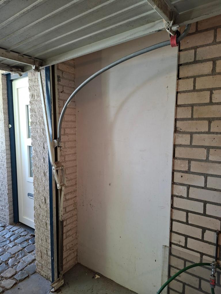 Gebruikte garagedeur met veersysteem, Gebruikt, 80 tot 100 cm, Garagedeur, Ophalen of Verzenden