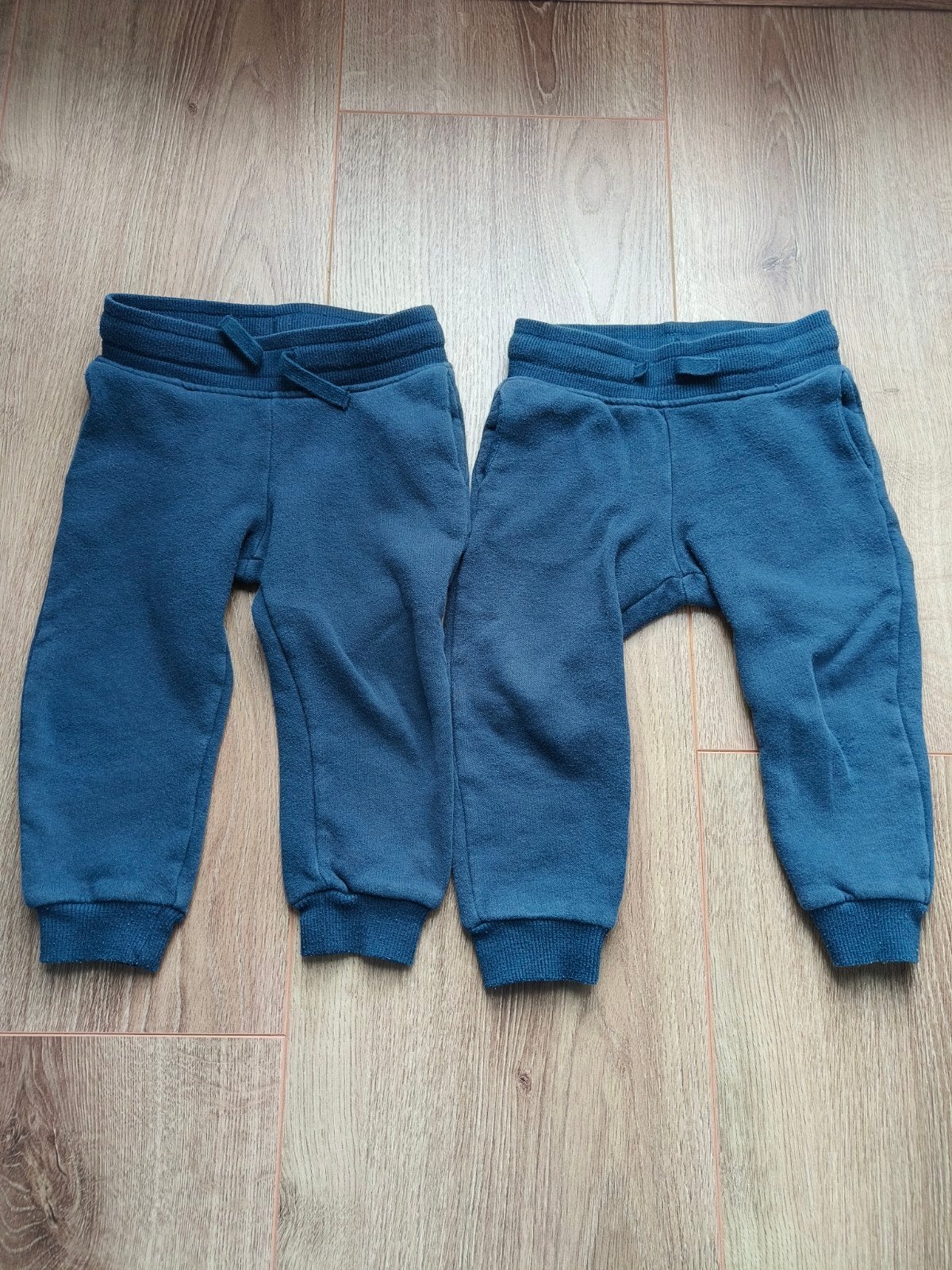Twee blauwe joggingbroeken H&M maat 92, Kinderen en Baby's, Kinderkleding | Maat 92, Broek, Gebruikt, H&M, Ophalen of Verzenden