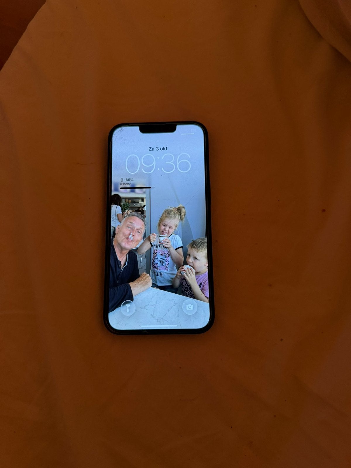 Iphone 14 goede staat 256 MB batterij nog 87