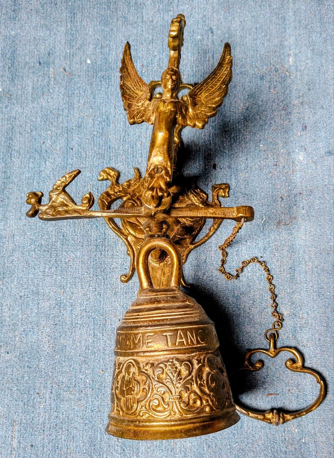 Antieke koperen bel met engel en decoratieve details, Antiek en Kunst, Ophalen of Verzenden