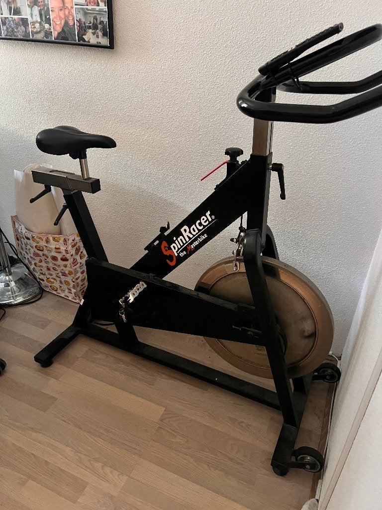 Spinning fiets Hometrainer, Sport en Fitness, Ophalen, Gebruikt, Buik, Metaal