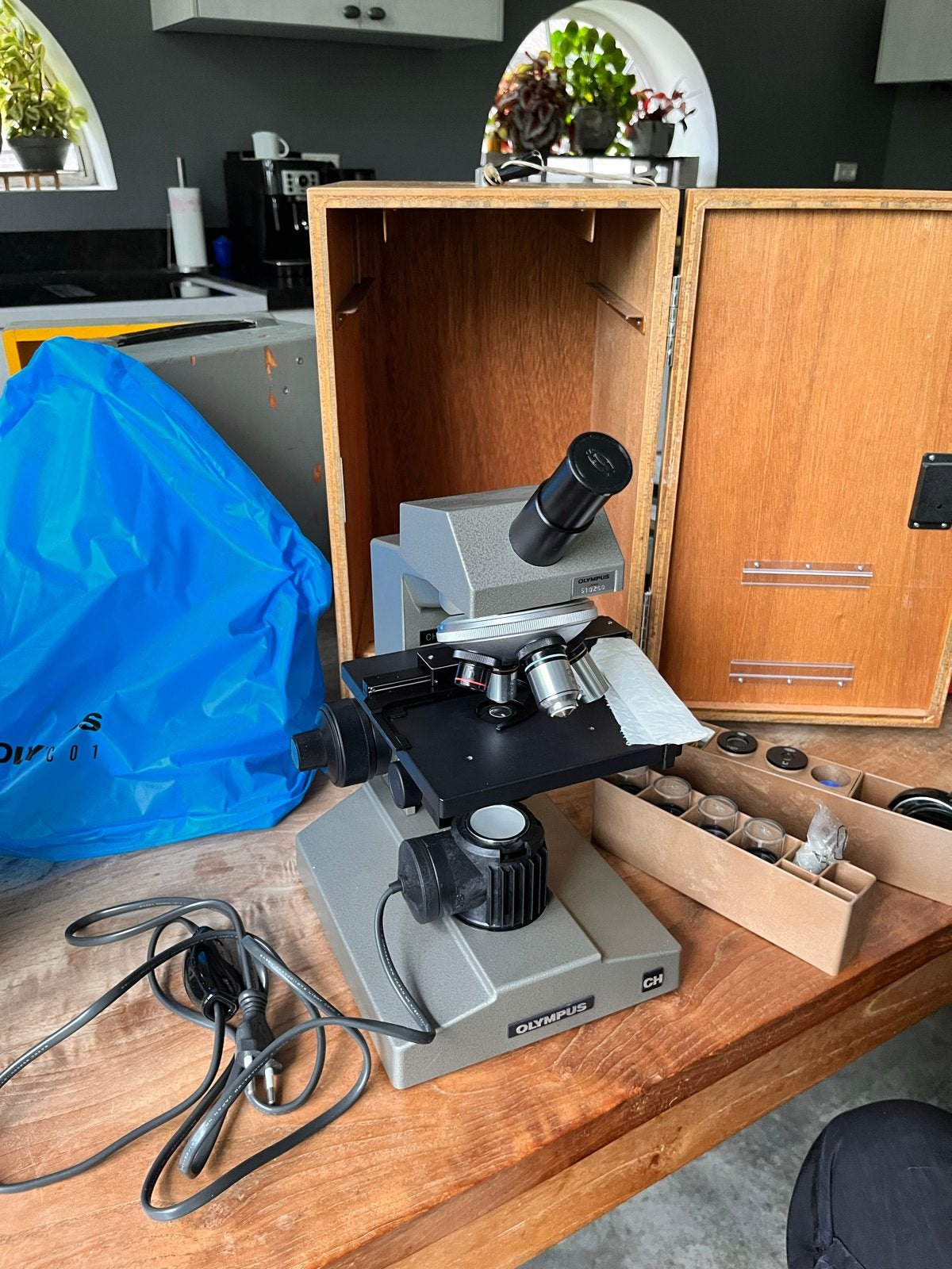 Olympus CH Biologische Microscoop met Koffer en Accessoires, Ophalen of Verzenden, Gebruikt, 1000x of meer, Biologische microscoop