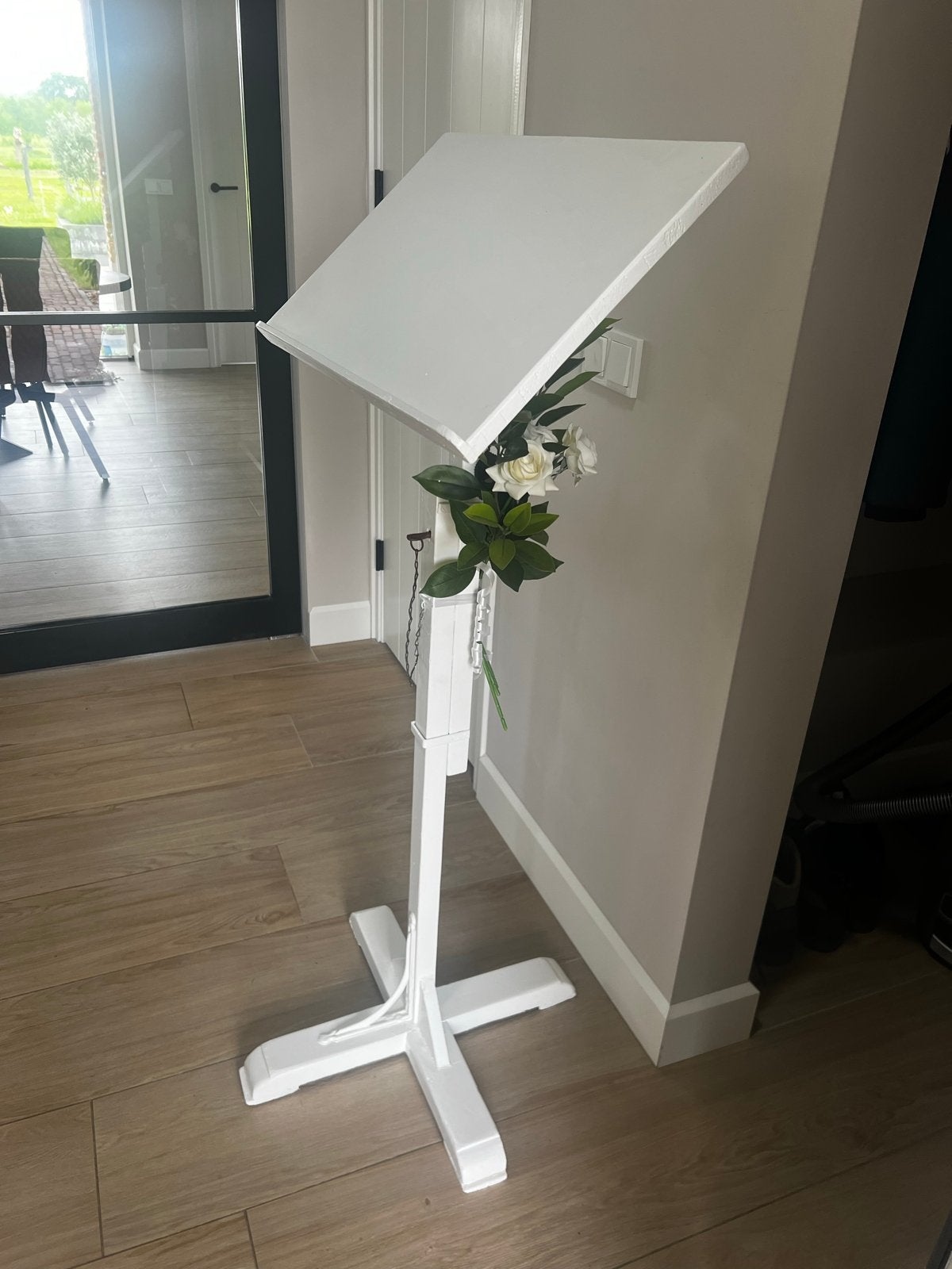 Witte Lessenaar / Spreekgestoelte - Modern Design, Huis en Inrichting, Ophalen, Zo goed als nieuw