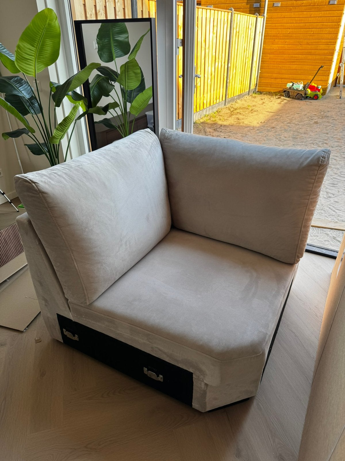 Suede hoek bank, Ophalen, Zo goed als nieuw, 125 cm of meer