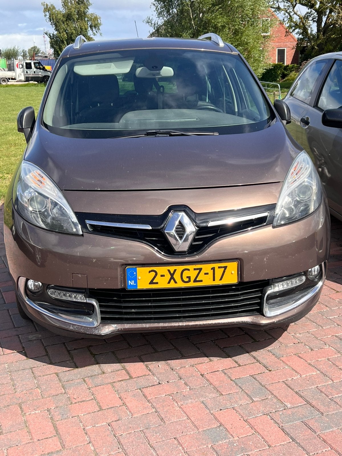 Renault Grand Scenic 1.6 DCI 96KW 2014 Bruin, Auto's, Voorwielaandrijving, 4 cilinders, Bruin, 7 stoelen