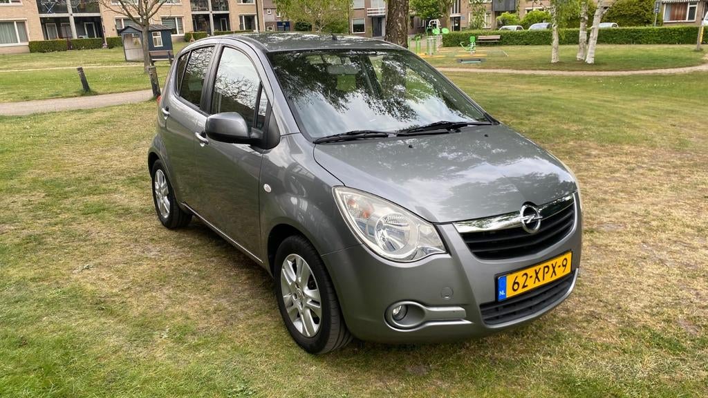 Opel Agila 1.0 12V 2012 Grijs, Auto's, Opel, Particulier, Agila, Benzine, A, Hatchback, Handgeschakeld, Origineel Nederlands, Zilver of Grijs