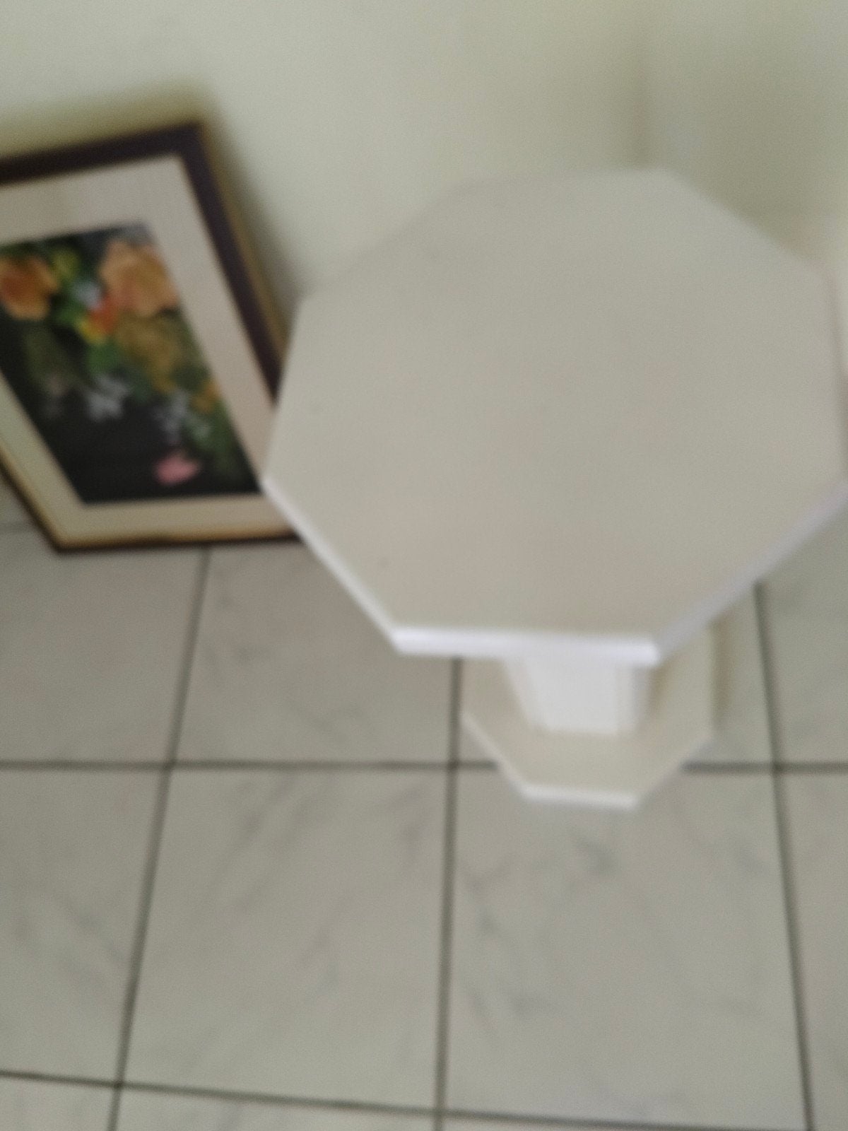 Witte zeshoekige plantenstandaard/bijzettafel, Minder dan 55 cm, Gebruikt, Hout, Ophalen