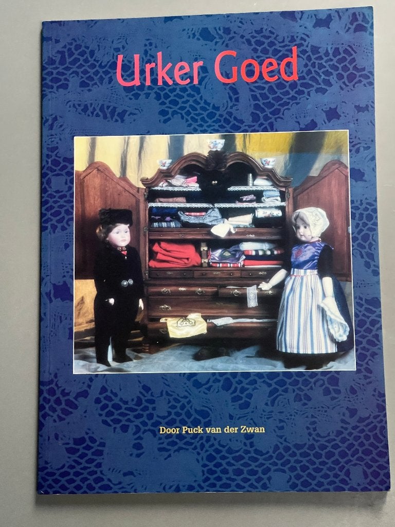 Urker goed, Urker klederdracht anno 1997, Antiek en Kunst, Antiek | Kleding en Accessoires, Ophalen of Verzenden, Kinderen