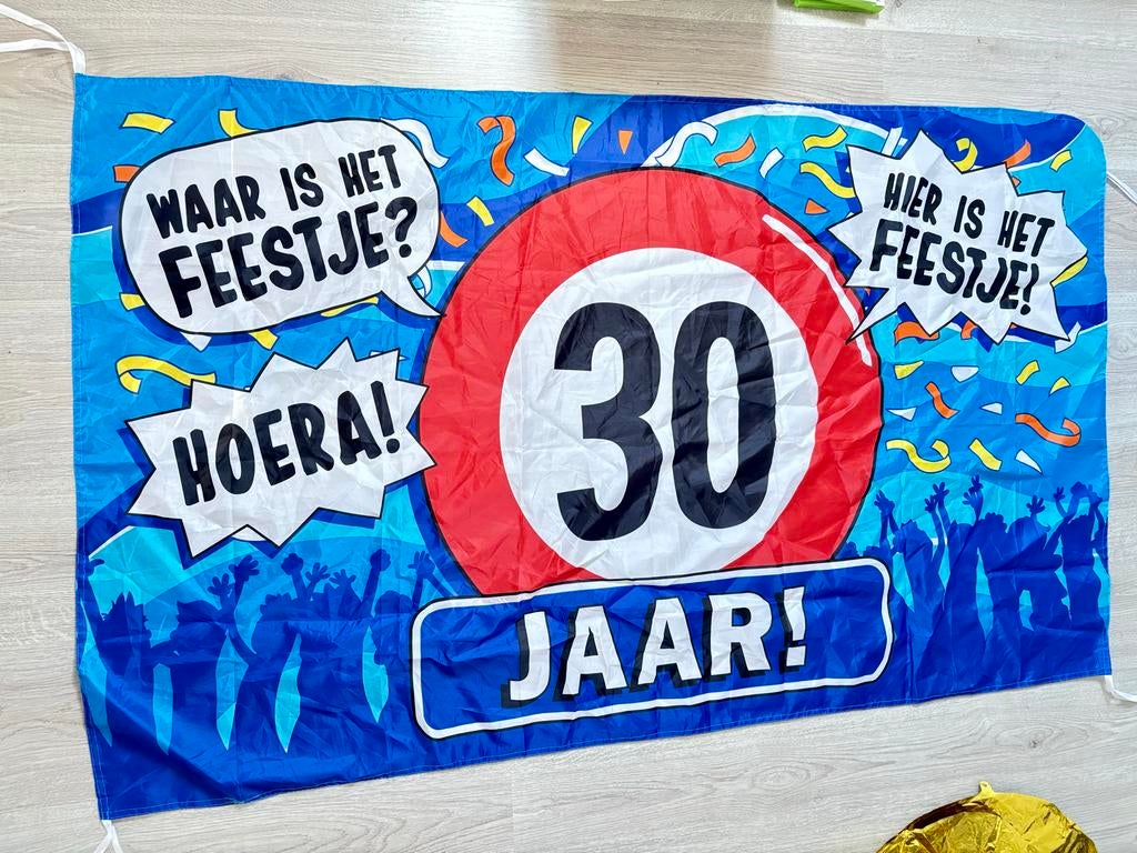 Diverse 30 jaar versiering & fotobooth set, Hobby en Vrije tijd, Feestartikelen, Ophalen of Verzenden, Gebruikt, Versiering, Verjaardag