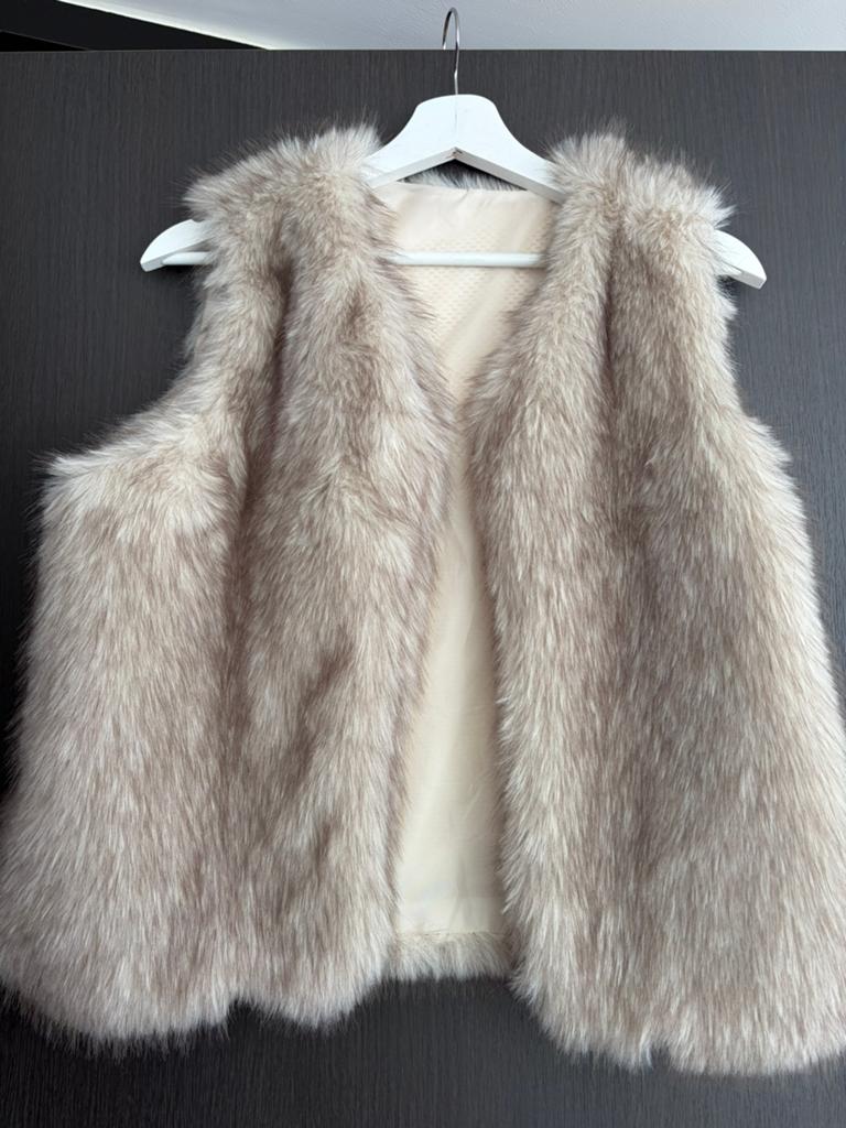 Bodywarmer gilet bontje maat L Nieuw!!, Kleding | Dames, Bodywarmers, Ophalen of Verzenden, Nieuw, Maat 42/44 (L)