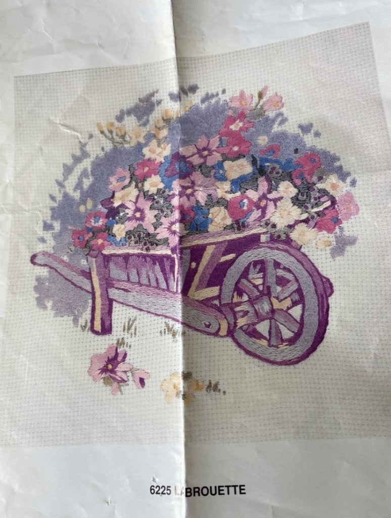 BORDUURPAKKET MARGOT DE PARIS KRUIWAGEN MET BLOEMEN, Verzenden, Zo goed als nieuw, Handborduren, Borduurpakket
